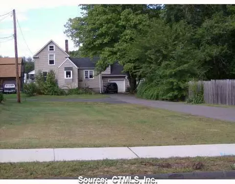 154 Grove St, Windsor Locks, CT 06096 photo 1