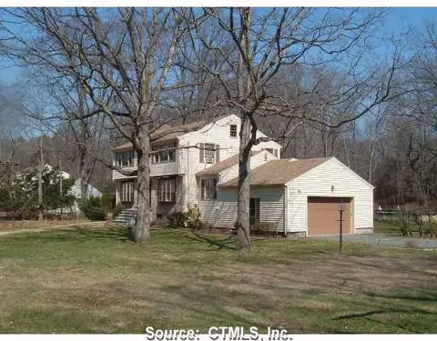 Undisclosed, Orange, CT 06477 photo 1
