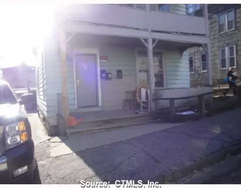 28 3rd St, Waterbury, CT 06708 photo 1