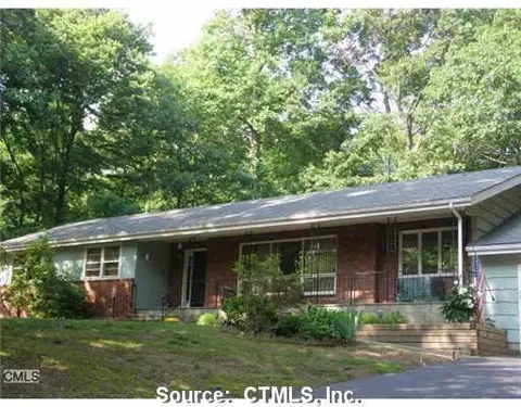 22 Forest Rd, Monroe, CT 06468 photo 1