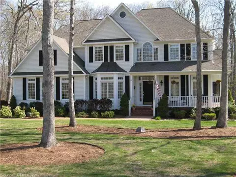 29 Grindstone Ln, Monroe, CT 06468 photo 1