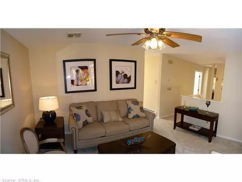 5 Hydelor Ave, Prospect, CT 06712 photo 1