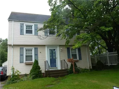 70 Jaenicke Ln, Hamden, CT 06517 photo 1