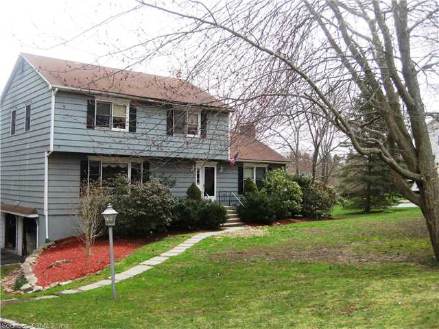 884 Monroe Tpke, Monroe, CT 06468 photo 1