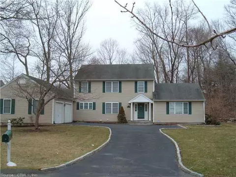 8 Cherry Hill Cir, Monroe, CT 06468 photo 1