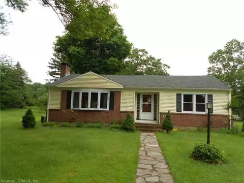 638 Avon Dr, Orange, CT 06477 photo 1