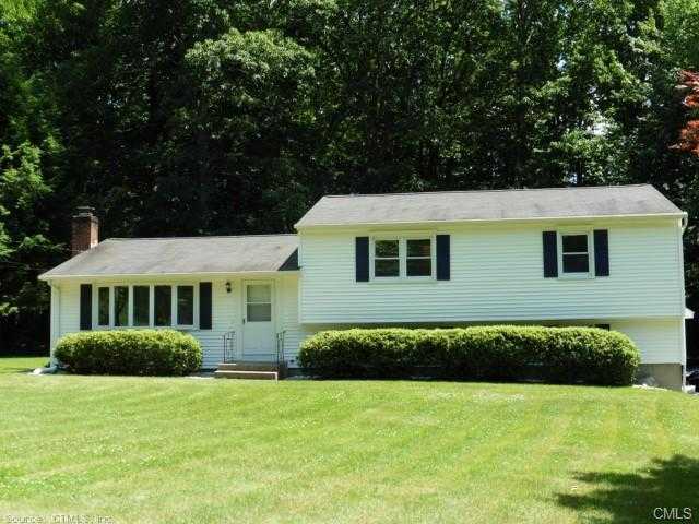 31 Crestwood Rd, Monroe, CT 06468 photo 1