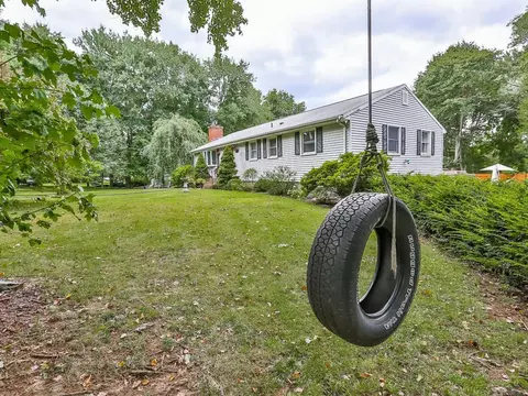 540 Bishop Dr, Orange, CT 06477 photo 1