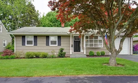 31 Village Cir, Hamden, CT 06514 photo 1