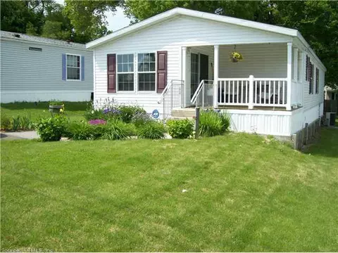 33 D St, Groton, CT 06340 photo 1