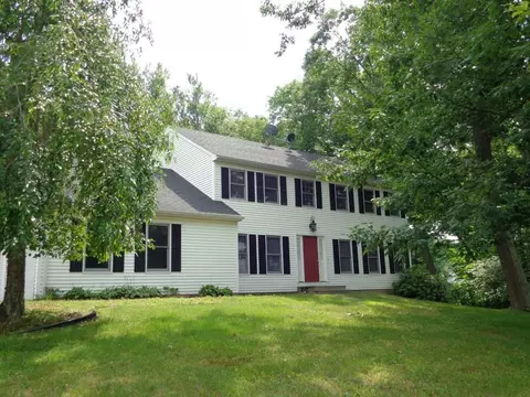 15 Luzon Ave, Killingly, CT 06241 photo 1