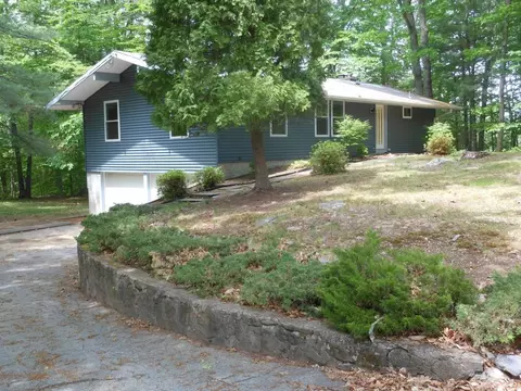 30 Brewster Dr, Gales Ferry, CT 06335 photo 1