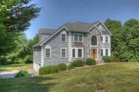 7 Crosswinds Dr, Groton, CT 06340 photo 1