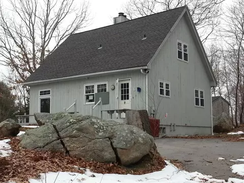 6 Bluff Rd, Gales Ferry, CT 06335 photo 1