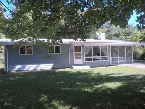8 Robert Ave, Killingly, CT 06239 photo 1