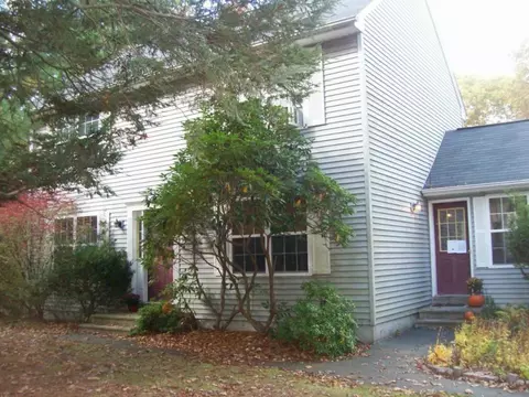 25 Picabo St, Killingly, CT 06239 photo 1