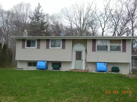 22 Blacksmith Dr, Ledyard, CT 06339 photo 1