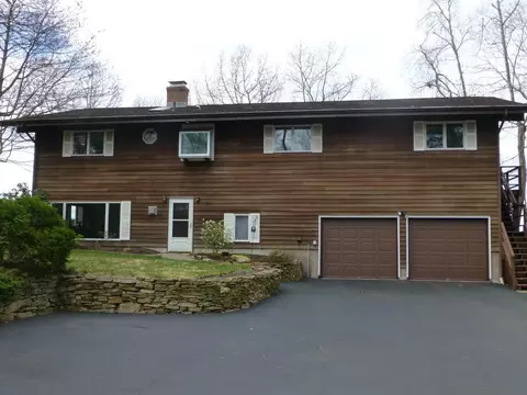 59 Inchcliffe Dr, Gales Ferry, CT 06335 photo 1