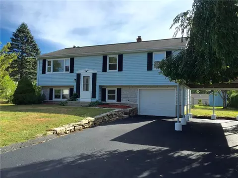21 S Pine St, Plainfield, CT 06374 photo 1