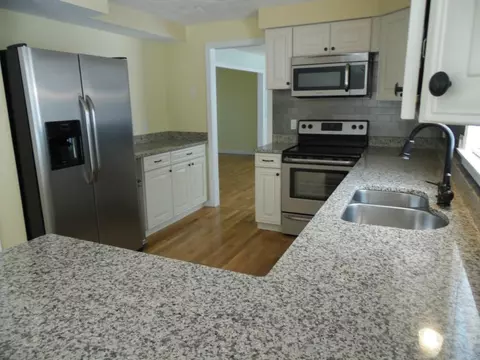 112 Leatherman Trl, Hamden, CT 06518 photo 1