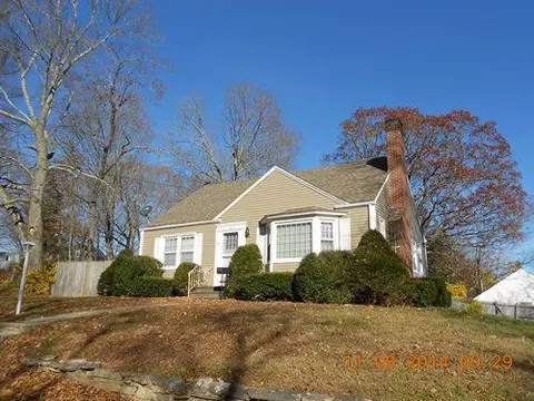 17 Peru St, Willimantic, CT 06226 photo 1