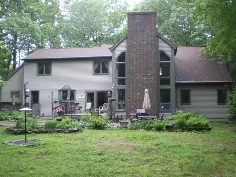 367 Chase Rd, Thompson, CT 06277 photo 1