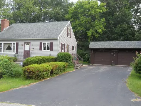 33 Milner Ave, Moosup, CT 06354 photo 1