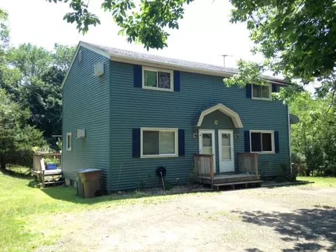 30 Gurley Rd, East Lyme, CT 06333 photo 1