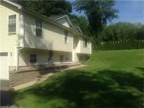 44 Whip Poor Will Dr, Moosup, CT 06354 photo 1