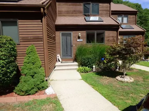 101 W Main St #3, Niantic, CT 06357 photo 1