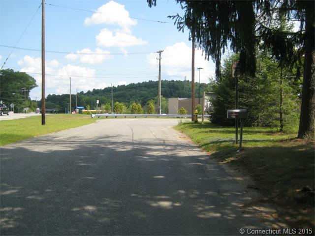 607-609 611 School St, Putnam, CT 06260 photo 1