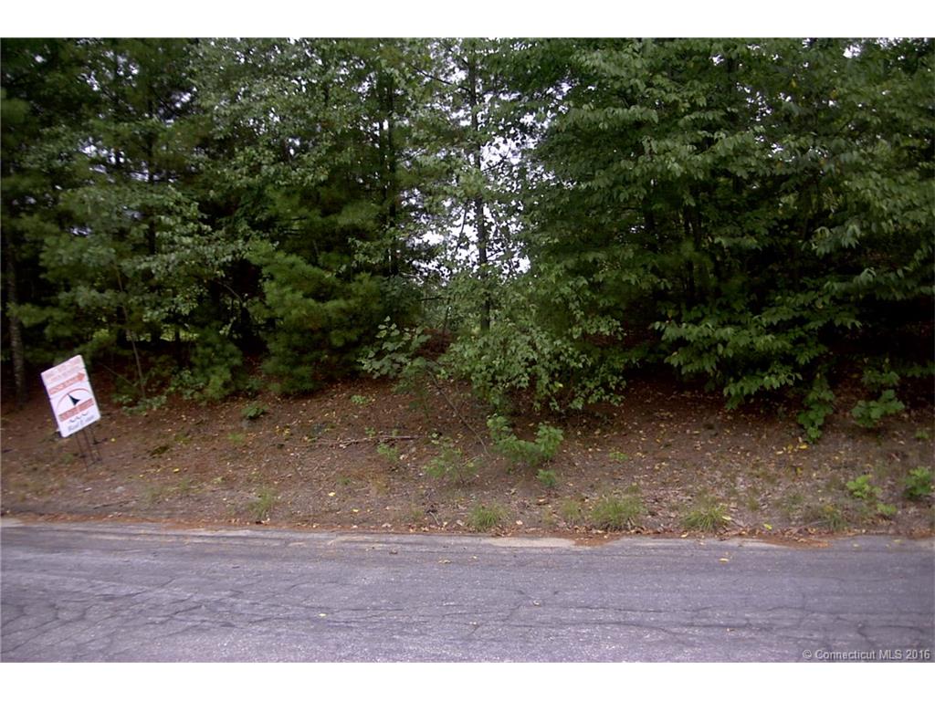 37 Hemlock Dr, Griswold, CT 06351 photo 1
