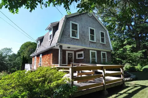 686 Noank Rd, Mystic, CT 06355 photo 1