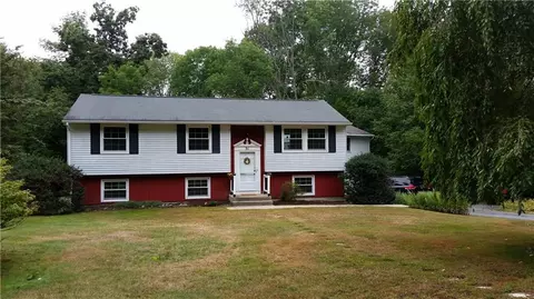 31 Bob White Way, Moosup, CT 06354 photo 1
