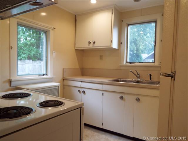 20 Shepard St, Groton, CT 06340 photo 1