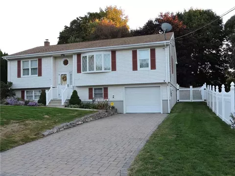 57 Johl Dr, Groton, CT 06340 photo 1