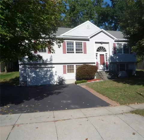 52 Fox Run Ln, Mystic, CT 06355 photo 1