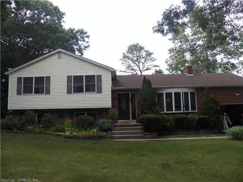 34 Taft St, Killingly, CT 06239 photo 1