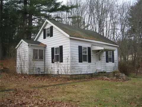 211 Valley Rd, Killingly, CT 06239 photo 1