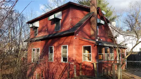 7 Orchard St, Niantic, CT 06357 photo 1