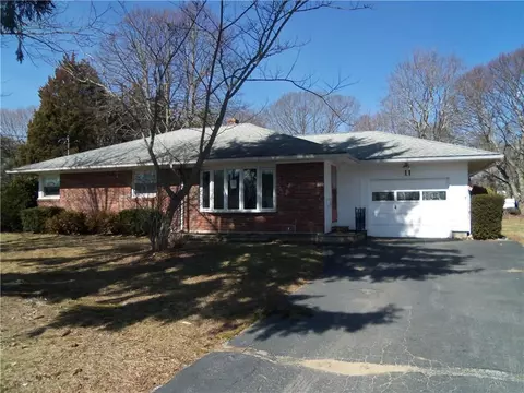 11 Charles Ave, Westerly, RI 02891 photo 1