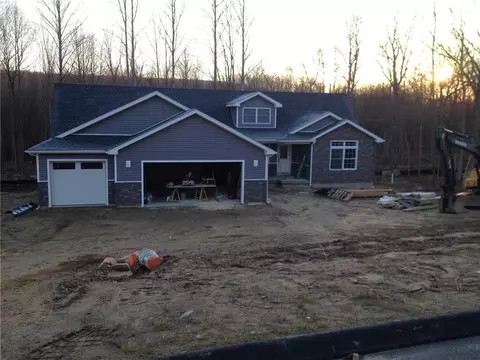 27 Stevens Ave, Ledyard, CT 06339 photo 1