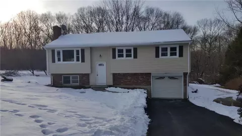 4 Highview Ter, Ledyard, CT 06339 photo 1