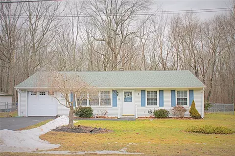 5 Pennywise Ln, Ledyard, CT 06339 photo 1