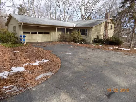 33 Barton Ln, Ledyard, CT 06339 photo 1