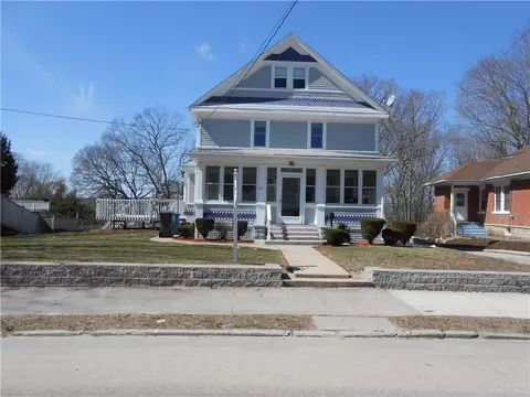 107 Broad St, Killingly, CT 06239 photo 1