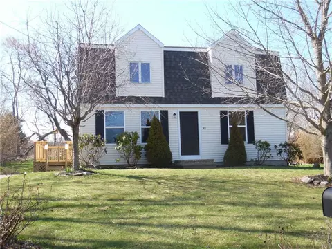 49 Marie St, Plainfield, CT 06374 photo 1