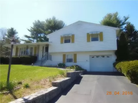 18 Beverly Dr, Griswold, CT 06351 photo 1