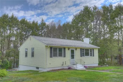 34 Michael Ln, Ledyard, CT 06339 photo 1