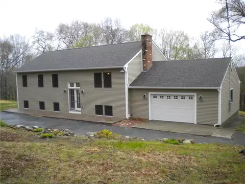 19 Squaw Rock Rd, Killingly, CT 06239 photo 1